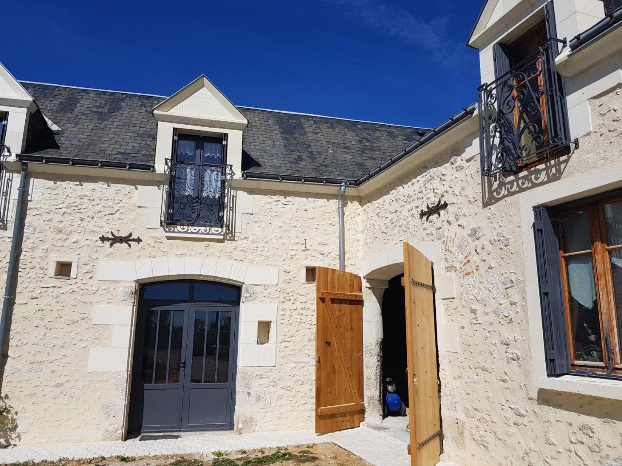 ホテルLe Clos De La Briollerie Tauxigny エクステリア 写真