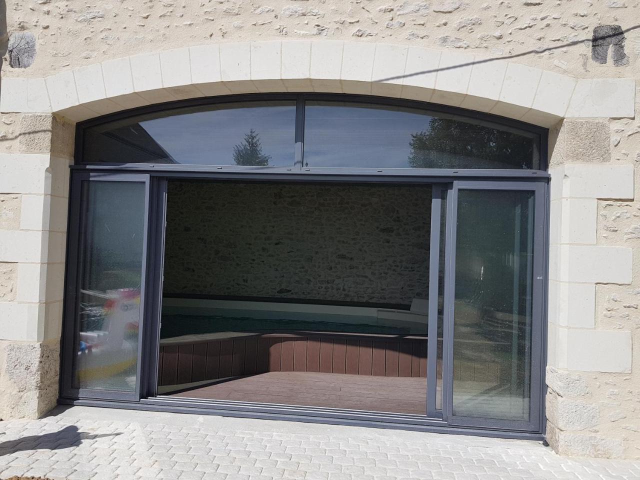 ホテルLe Clos De La Briollerie Tauxigny エクステリア 写真